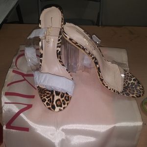 New in box women's heels